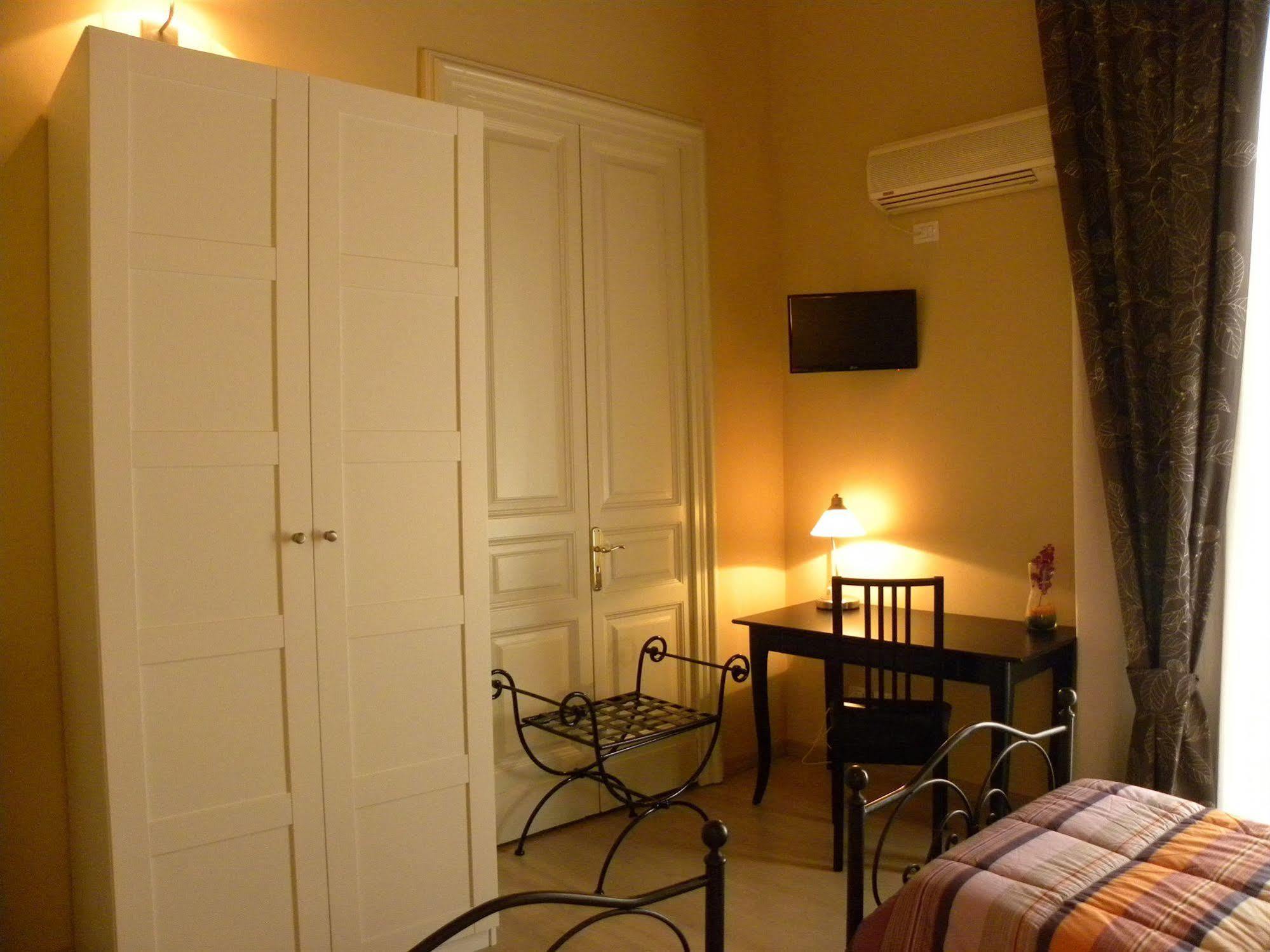 كاتانيا B&B Residenza Umberto المظهر الخارجي الصورة